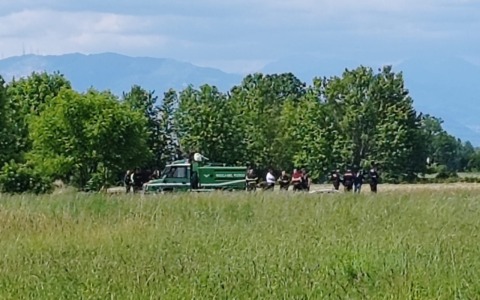 Automobile in fiamme a Misano, nell’abitacolo la terribile scoperta: un cadavere carbonizzato