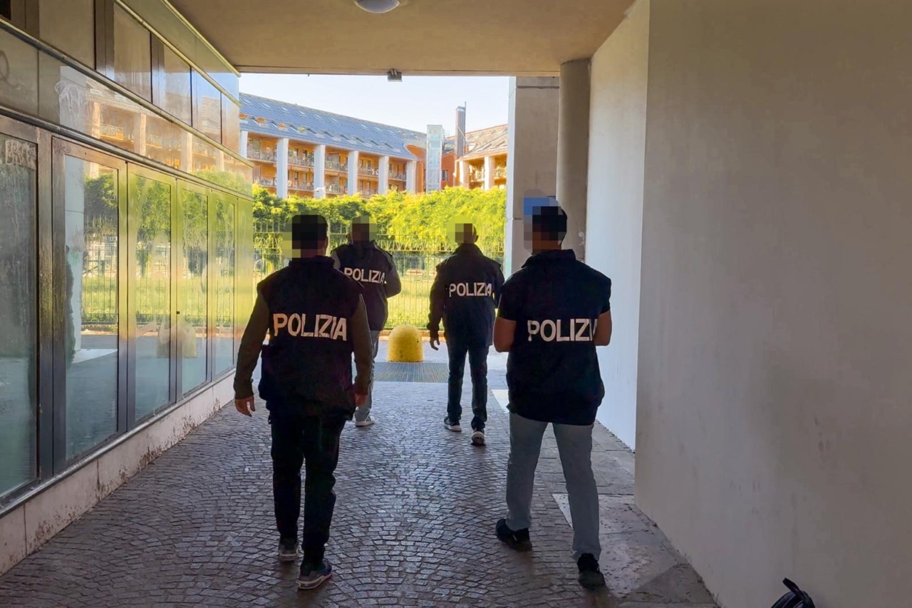 Controlli su B&B e autonoleggio: nove operatori accusati di violazioni nelle procedure di identificazione