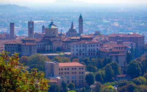Procedure esecutive e immobili rimessi sul mercato: il ruolo delle aste immobiliari a Bergamo