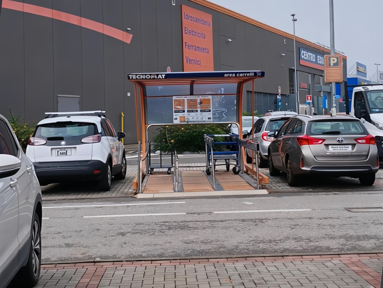 Furto in auto fuori dal Tecnomat di Dalmine, il dolore di un padre per i suoi ricordi persi
