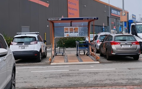 Furto in auto fuori dal Tecnomat di Dalmine, il dolore di un padre per i suoi ricordi persi