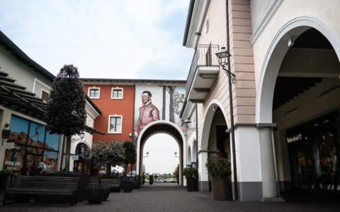 Shopping e arte si incontrano al Franciacorta Designer Village