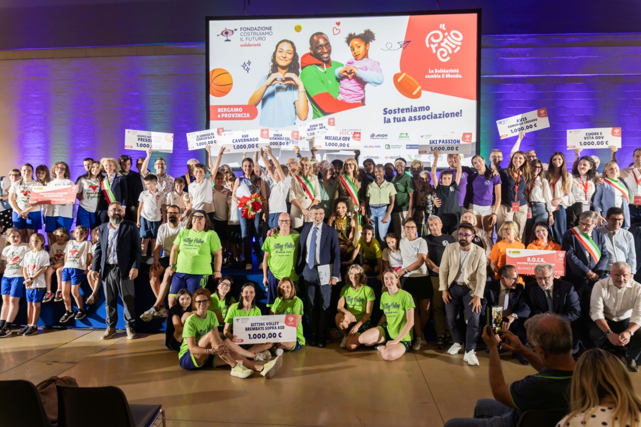 Premio “Costruiamo il Futuro”, volontariato bergamasco in festa: distribuiti 87 mila euro a 67 realtà locali