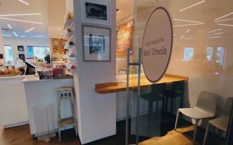Un’altra spaccata in centro a Bergamo: colpita la Caffetteria Sant’Orsola