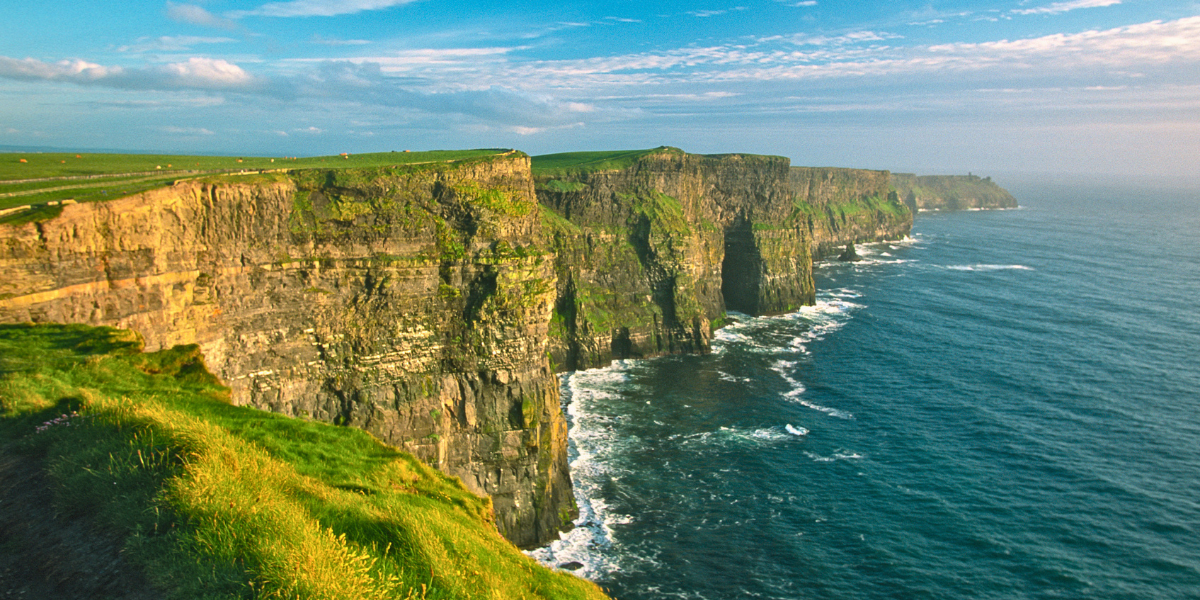 Dove ogni curva e ogni strada diventa storia (e mito): benvenuti in Irlanda