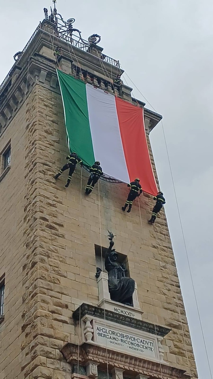 Le celebrazioni degli 80 anni della Repubblica italiana a Bergamo e la consegna delle onorificenze