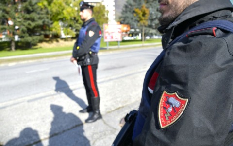 Un giovane bergamasco arrestato a Sondrio: aveva con sé tre panetti di hashish