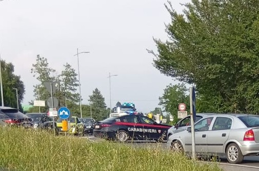 Incidente tra auto e moto a Ghisalba: ferito un 52enne di Cologno al Serio