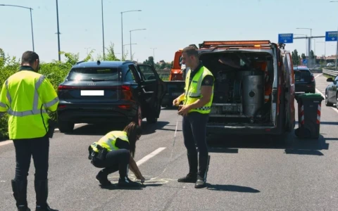Non ce l’ha fatta il 21enne caduto dalla moto sulla circonvallazione dopo un litigio con un’auto