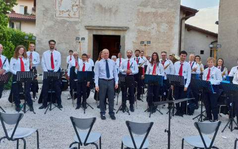 Trent’anni della Banda musicale di Lallio, la comunità onora la sua colonna sonora