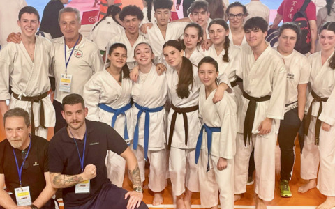 «Il karate rende i ragazzi e le ragazze più forti, dentro e fuori», parola del maestro di Curno