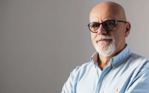 Giuseppe Bresciani presenta alla libreria Giunti di Oriocenter il suo nuovo libro