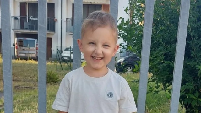 Dopo il tumore, la sfida di Liam continua: una raccolta fondi lo porterà in Spagna per la riabilitazione