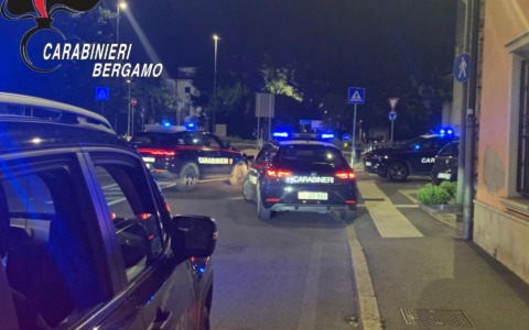Dopo la preoccupante sparatoria alle piscine, controlli straordinari dei carabinieri a Seriate