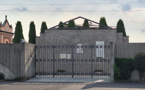Tentano furto di rame al cimitero di Vidalengo, ma i carabinieri sventano il colpo
