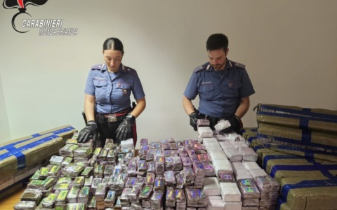 Ragazza di Telgate arrestata in Brianza: con un complice aveva 275 chili di hashish e 12 mila euro in contanti