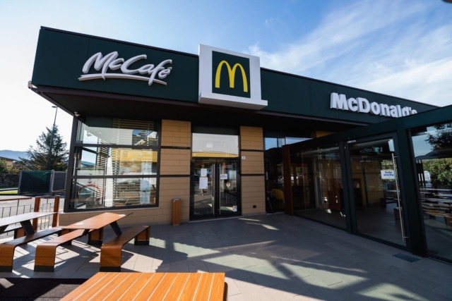 McDonald’s apre anche ad Almè: 44 nuovi posti di lavoro e spazio dedicato ai bambini