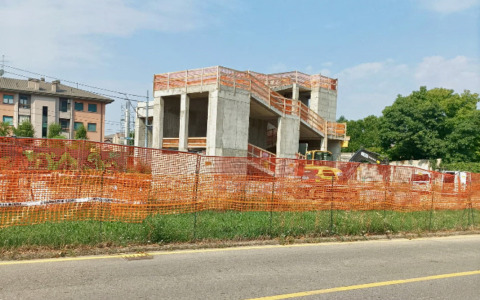 «La passerella di Boccaleone pronta per il 30 giugno». È luglio e il cantiere è ancora in alto mare