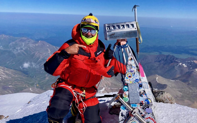 Pietro Gatti, dal bancone del bar di Oriocenter alla vetta del Monte Elbrus, nel Caucaso