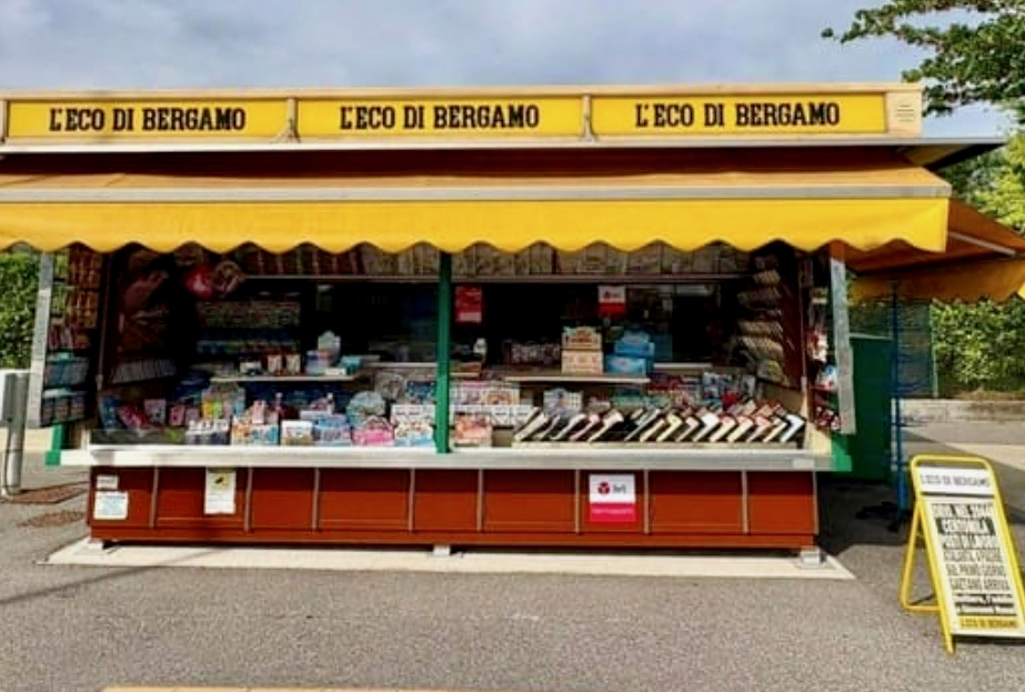 L’edicola delle piscine di Seriate rinasce. E si rinnova con fumetti, gioco e collezionismo