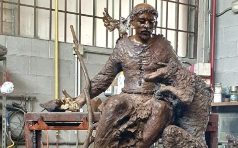 Il San Francesco dell’artista Ugo Riva di Treviolo all’eremo delle Celle di Cortona