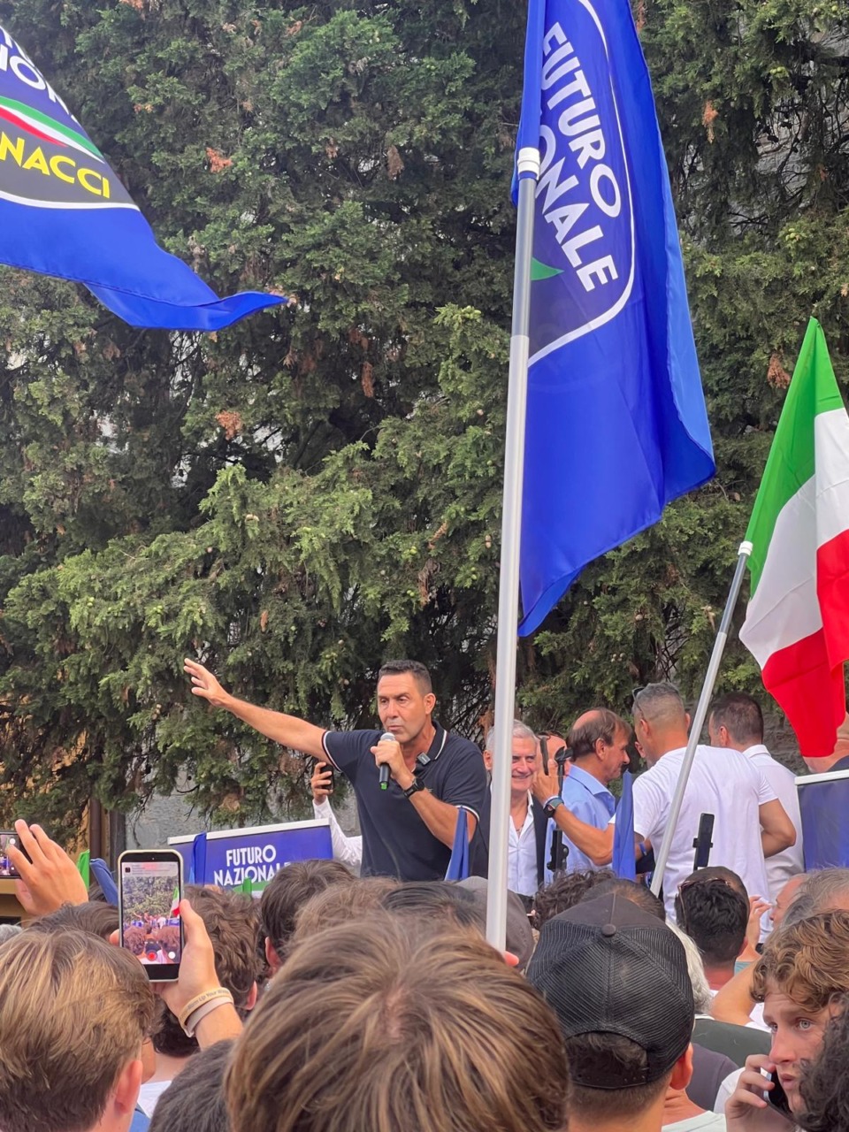 Vannacci a Genova: “Futuro Nazionale è il sestante che orienta la rotta dell’Italia”