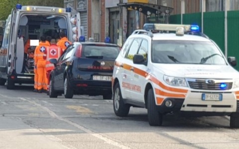 Brugherio, operaio bergamasco ferito in azienda: un pezzo di ferro gli schiaccia le gambe