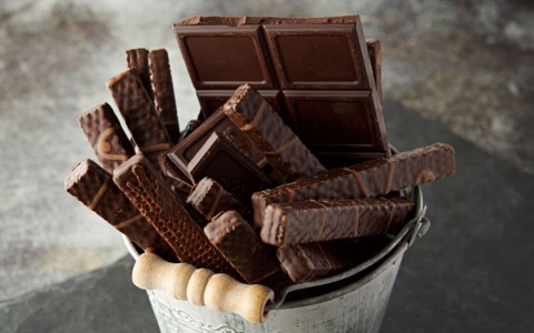 Cioccolato, dai Maya a oggi: storia e benefici di un alimento da 120 miliardi di dollari