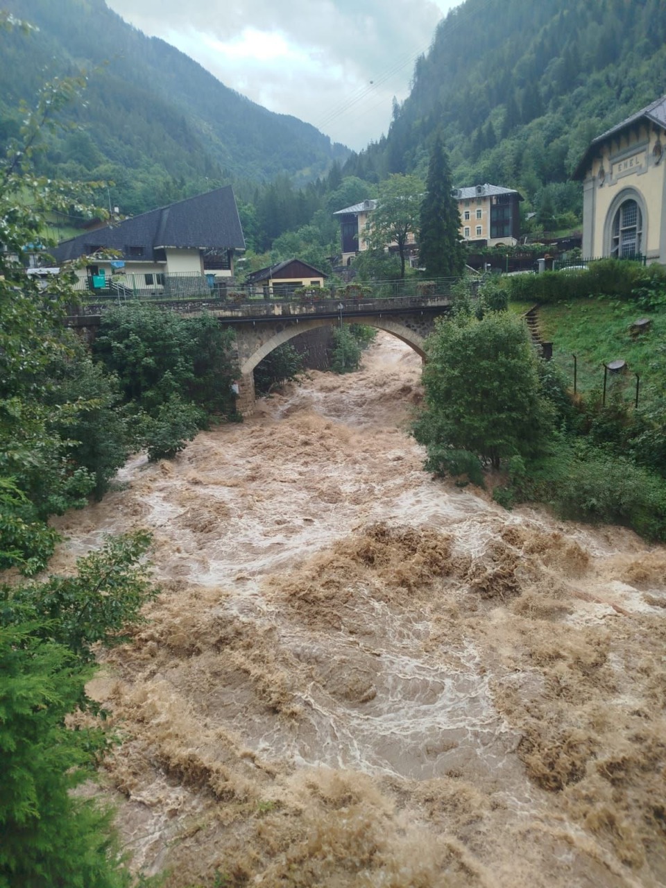 Caduti 250 mm di pioggia sulle Orobie in 48 ore. Per l’alta Val Brembana verrà chiesto lo stato di emergenza