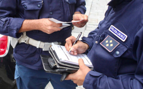 Due nuovi agenti, un mezzo più moderno e controlli serali: a Curno s’investe sulla sicurezza