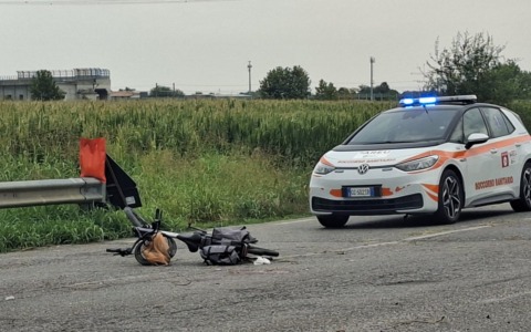 Gravissimo incidente a Caravaggio: 69enne in bicicletta travolto da un autobus di linea