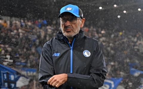 Sarri: «Dobbiamo lavorare, serve qualcosa sul mercato. Pensiamo ancora un po’ troppo»