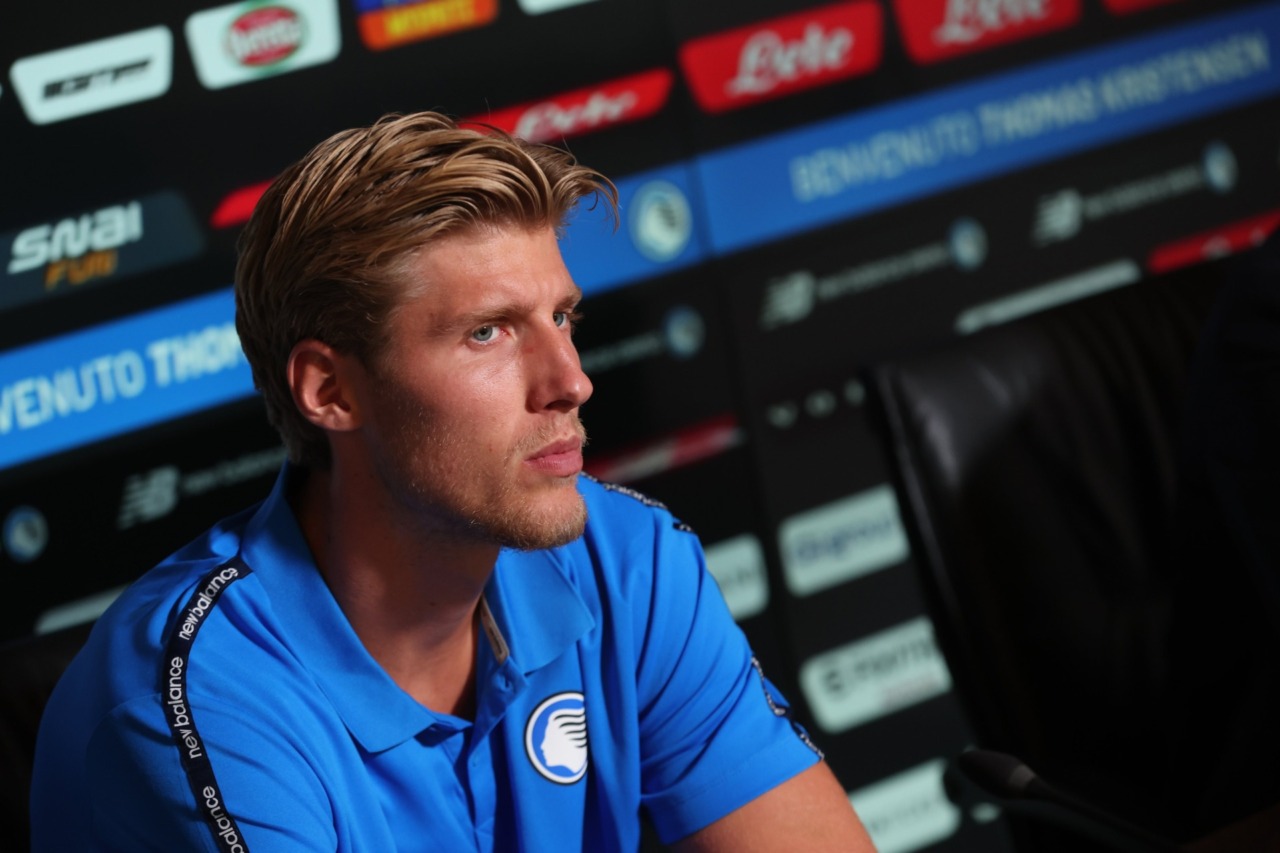 Presentato il nuovo arrivato Kristensen: «Atalanta scelta giusta per la mia carriera»