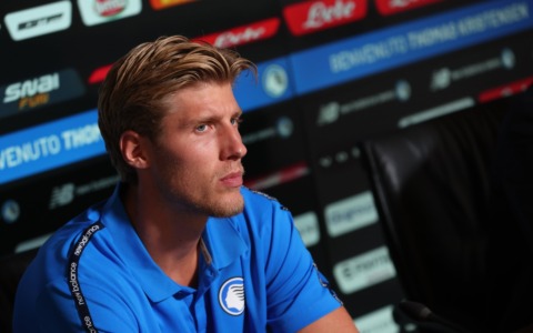 Presentato il nuovo arrivato Kristensen: «Atalanta scelta giusta per la mia carriera»