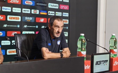 Sarri predica attenzione per l’esordio di Conference: «Partita insidiosa, ho studiato gli israeliani»
