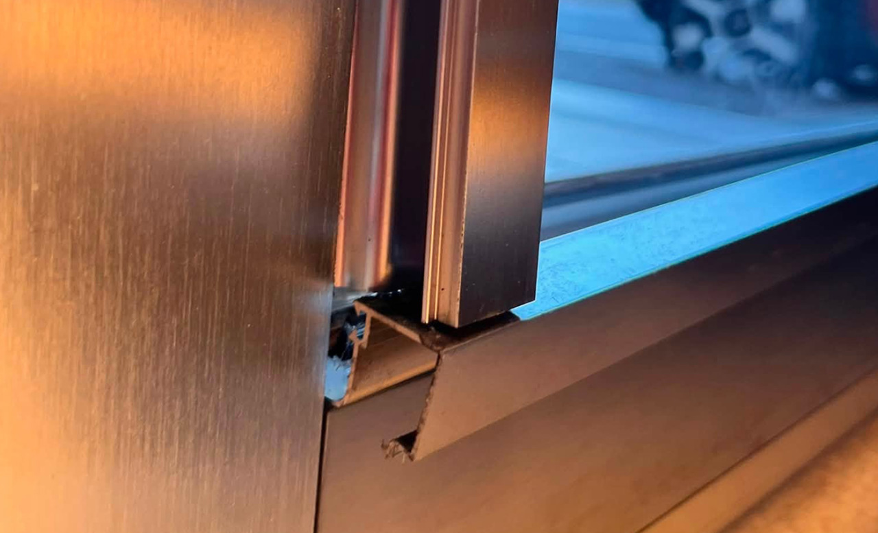 Ancora un tentato furto al Panificio Italo Tresoldi di Bergamo: «Cinque effrazioni in due mesi»