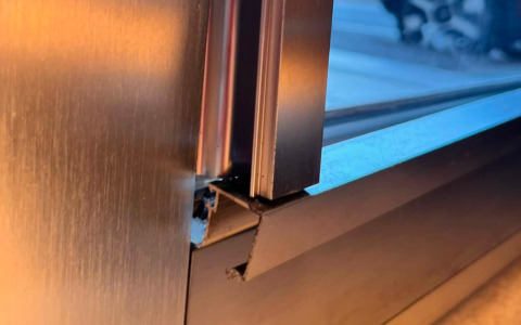 Ancora un tentato furto al Panificio Italo Tresoldi di Bergamo: «Cinque effrazioni in due mesi»