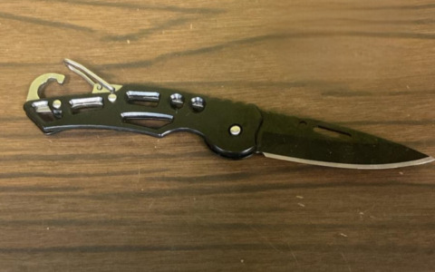 Lite per una donna, poi l’aggressione con un coltello: 22enne arrestato per tentato omicidio a Treviglio