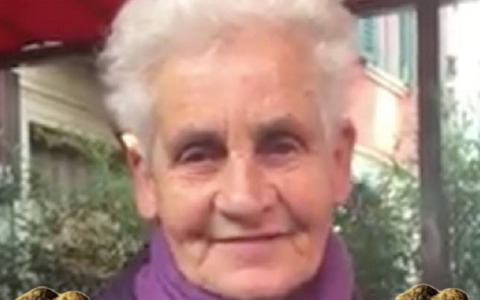 Con una molotov dà fuoco all’auto dell’anziana tartufaia di Bracca: è caccia all’autore del gesto