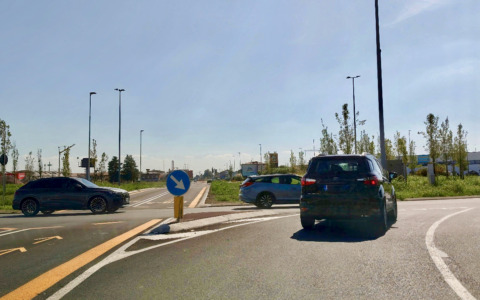 La gente di Dalmine è in allarme: «Quel semaforo della e-Brt non è sicuro»