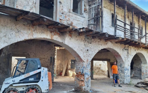 Sono iniziati i lavori all’ex convento di Santa Margherita di Torre Boldone (dopo 40 anni di degrado)
