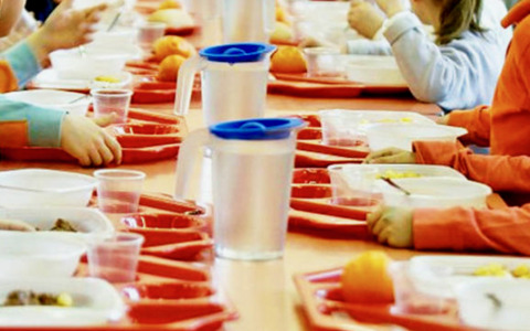 Con il nuovo anno scolastico è previsto un (piccolo) aumento per la mensa di Levate