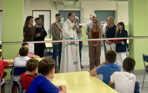 Più bella e silenziosa: è stata inaugurata la nuova mensa scolastica di Osio Sopra