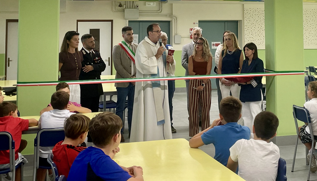 Più bella e silenziosa: è stata inaugurata la nuova mensa scolastica di Osio Sopra