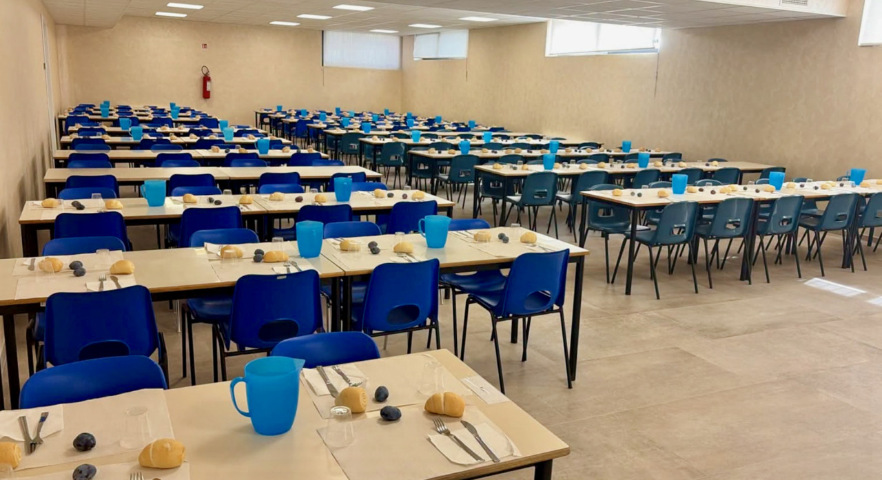 Nuova mensa alle elementari: «A Mozzo abbiamo fatto un investimento per i nostri studenti»