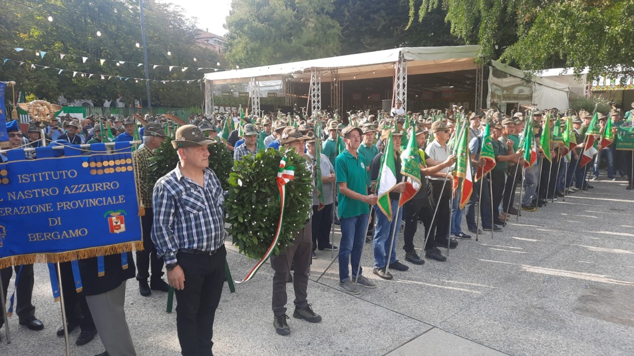 Bergamo si mette la penna nera per due giorni e guarda già al 2029