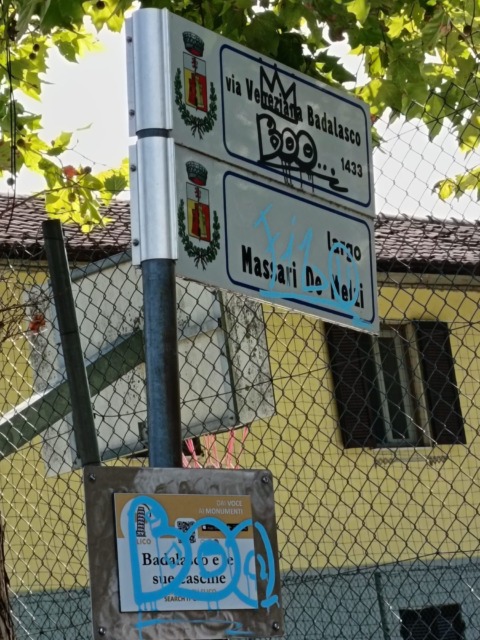 Due quattordicenni scoperti a imbrattare cartelli e specchi a Fara Gera d’Adda: ora dovranno ripulire