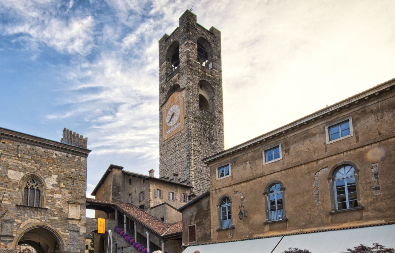 Il Campanone si ferma di nuovo: sospesi i cento rintocchi della sera in Città Alta