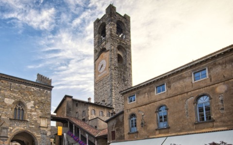 Il Campanone si ferma di nuovo: sospesi i cento rintocchi della sera in Città Alta