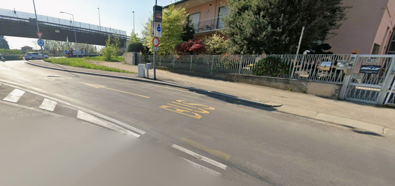 Dal 5 ottobre sarà attivato il videocontrollo della corsia riservata in via Bianzana, a Bergamo